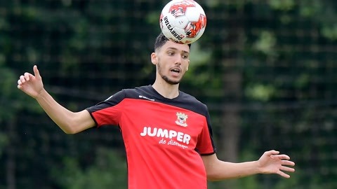 王雅繁的交 王雅繁的交